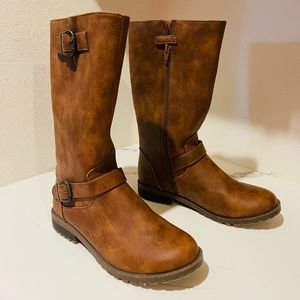 💕Cat & Jack Big Girls Boots Size 5 👭